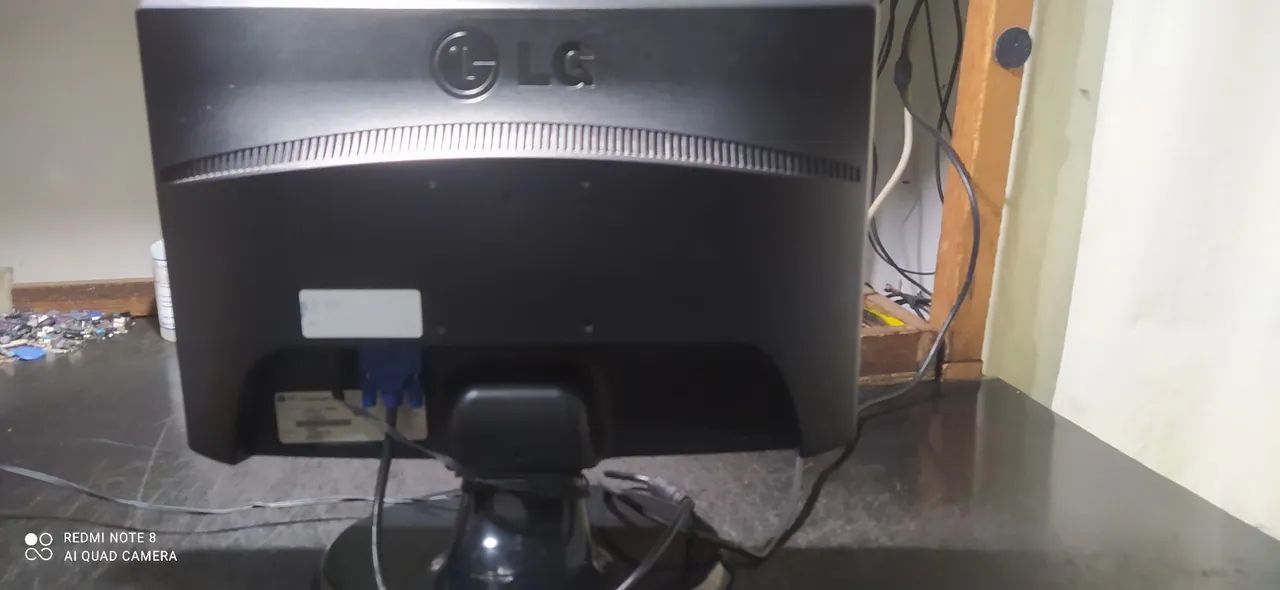 Monitor LCD 16" LG - Foto 3