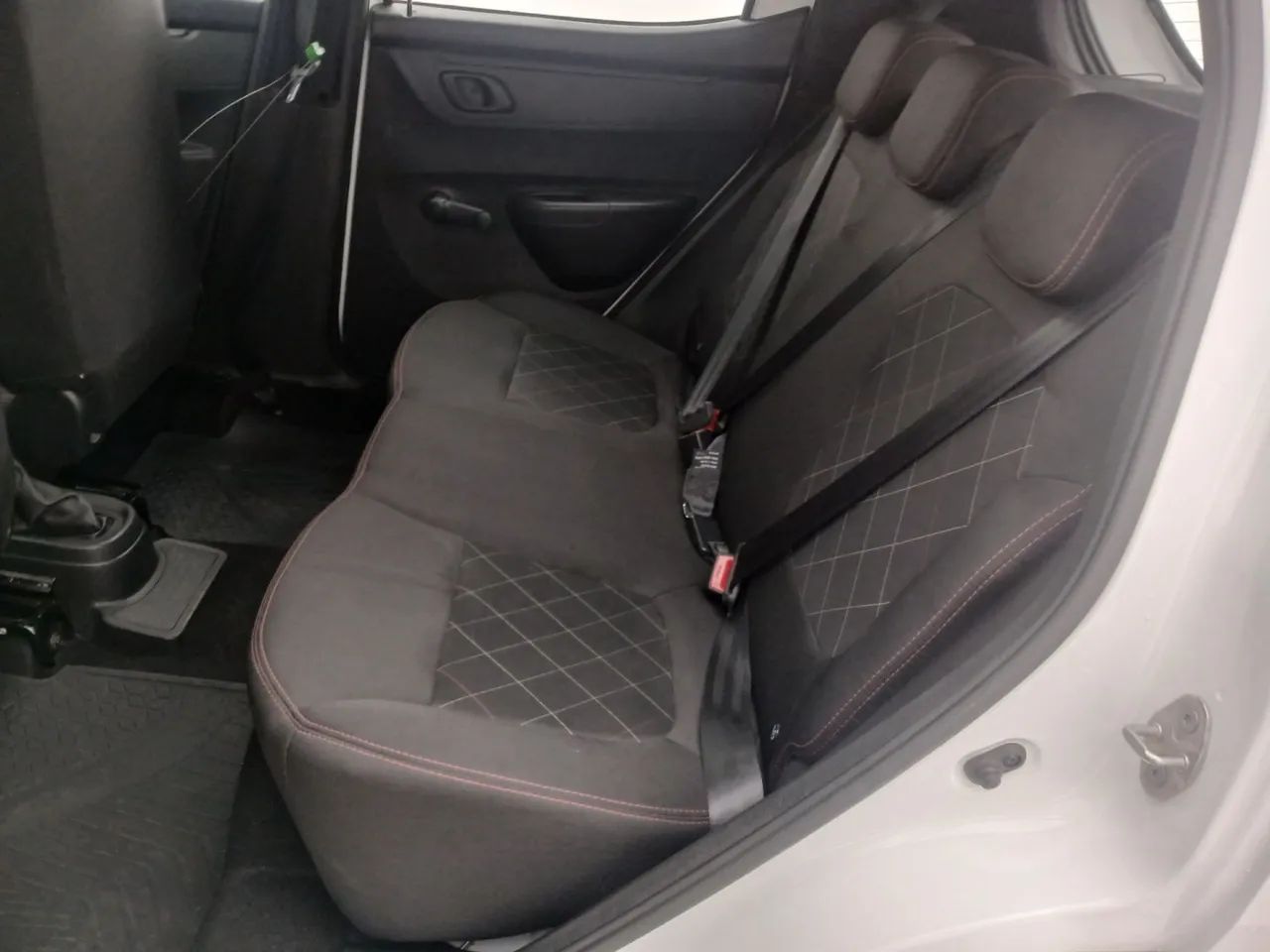Renault Kwid 1.0 Zen, foto 17 de 18