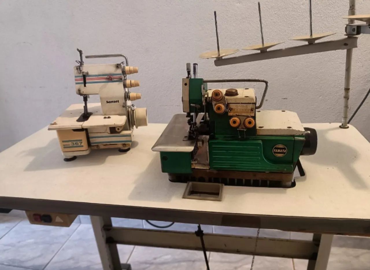 Máquina de costura overclock/ interlock.    