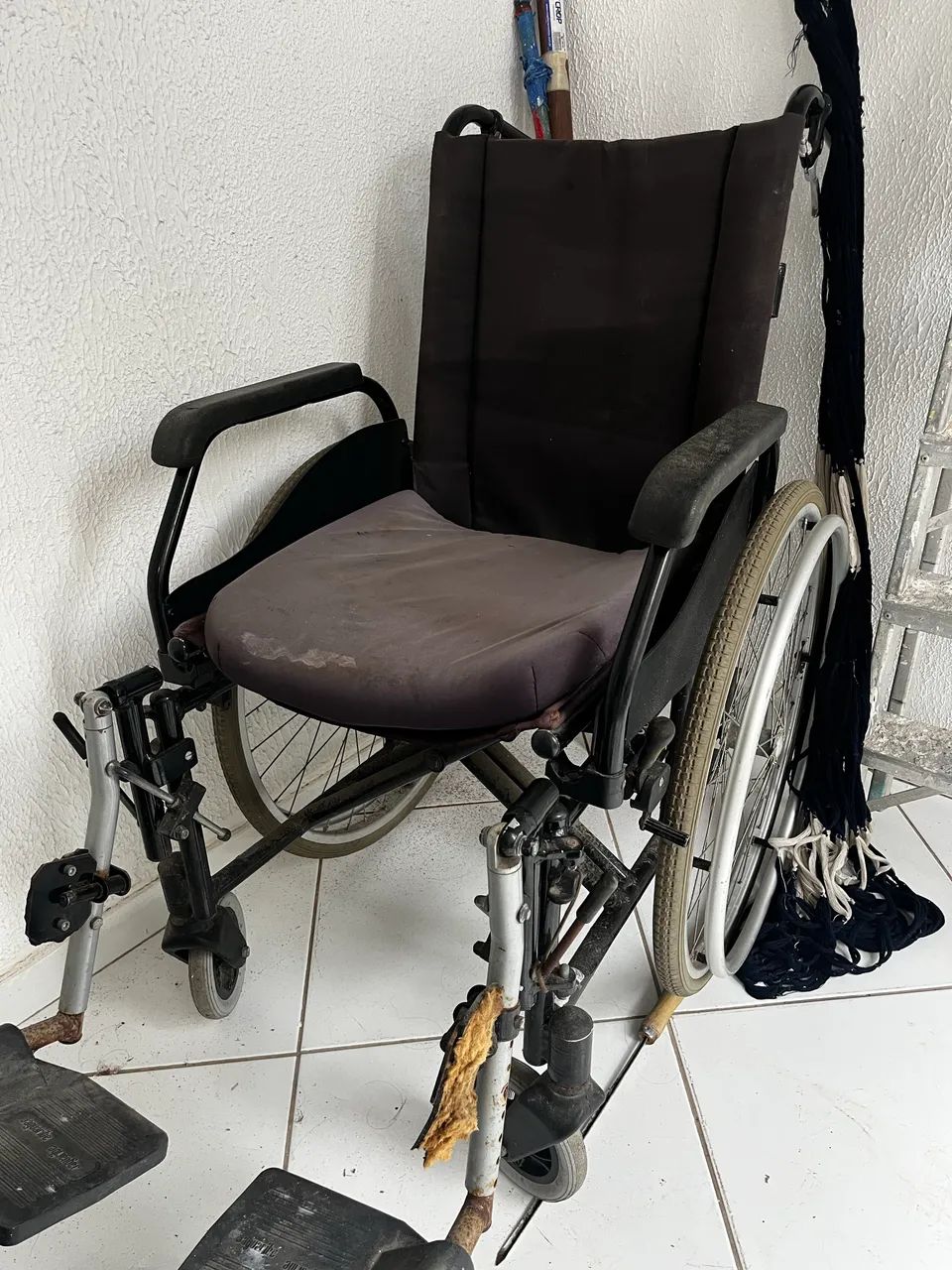Cadeira de rodas  - Foto 2