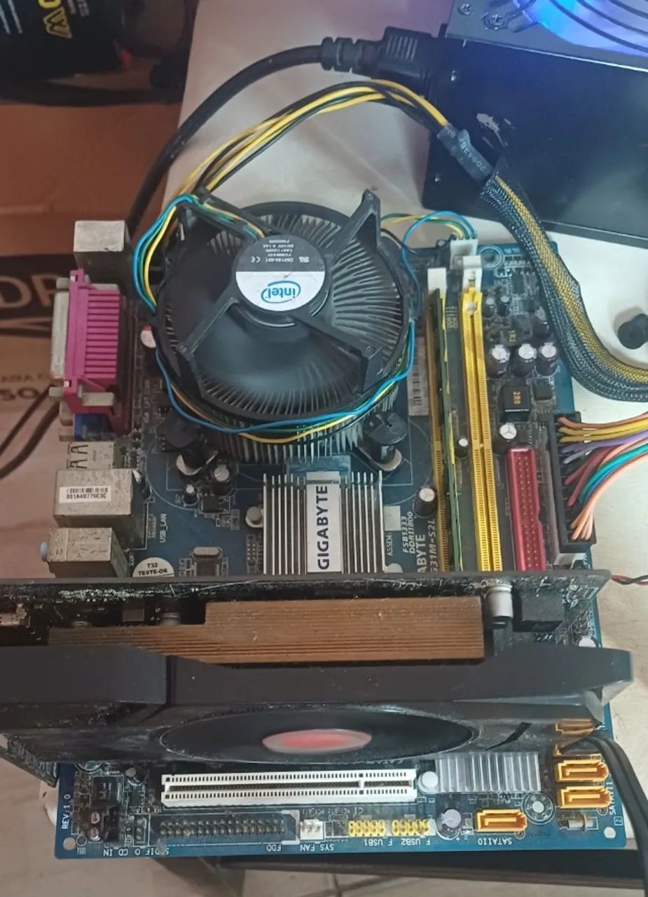 Placa Mãe Gigabyte GA-G31M-S2L - Foto 4