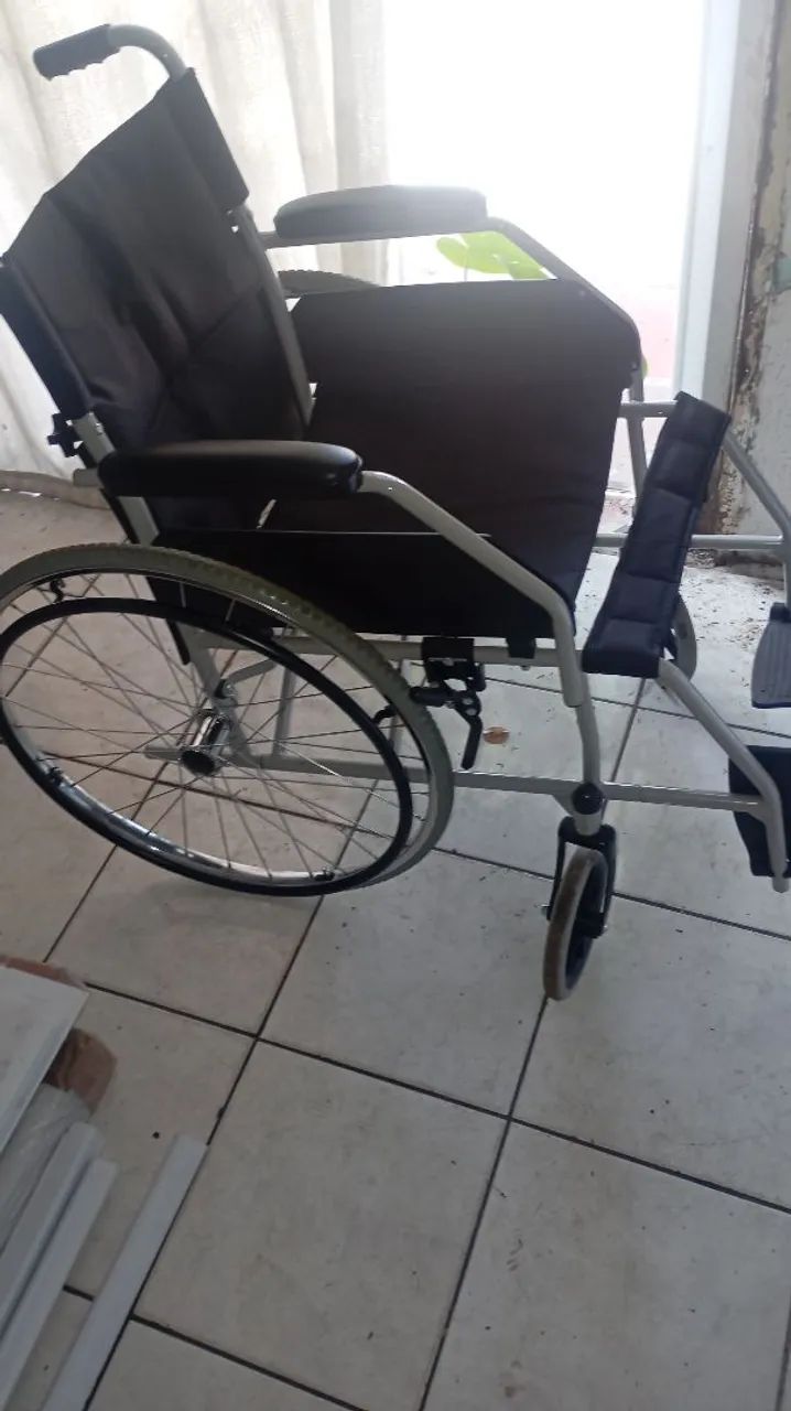 Cadeira de rodas  - Foto 2