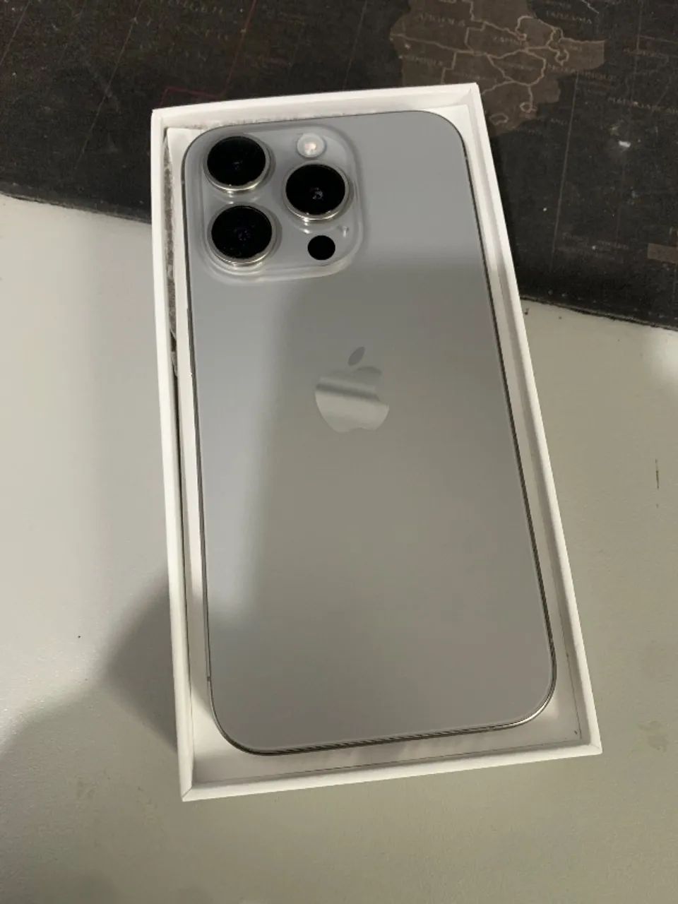 iPhone 15 Pro 256gb Titânio Natural com caixa - Foto 2