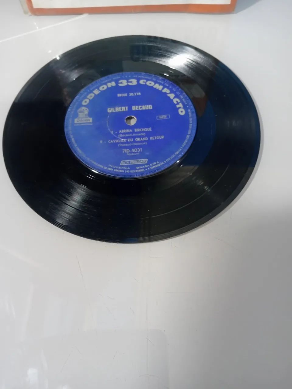 VINIL Gilbert Becaud  - Foto 3