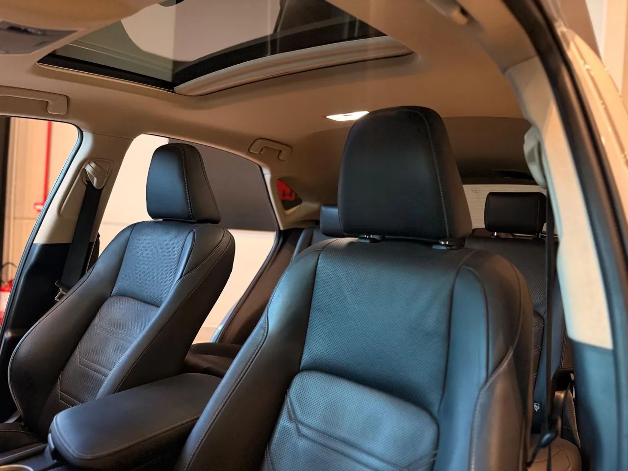 Lexus NX-300 H F-sport 2.5 16V Aut., foto 12 de 16