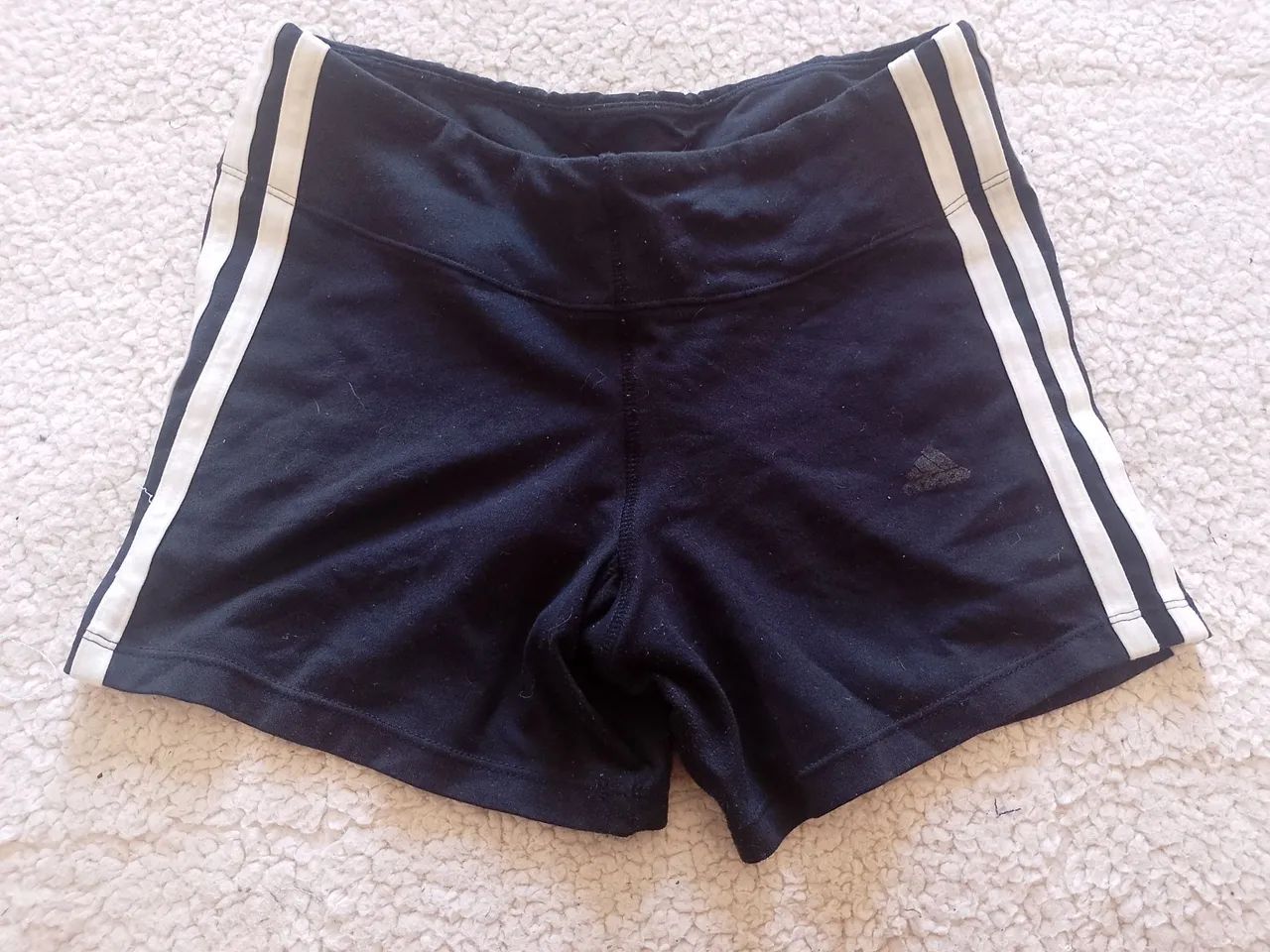 Conjunto de shorts e top Adidas  - Foto 4