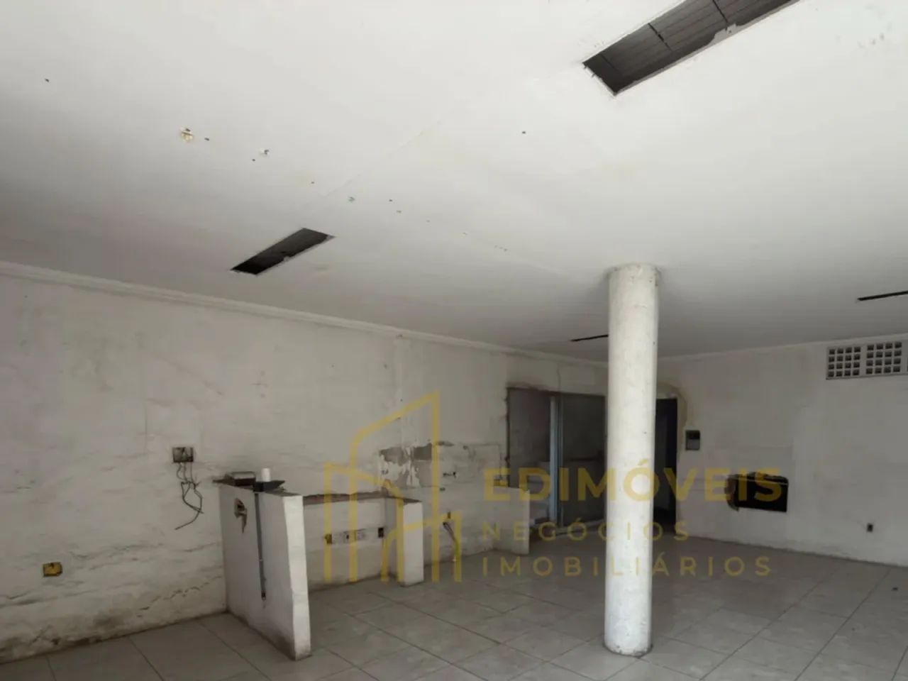 Prédio comercial em Jardim Limoeiro, flexível para diversos segmentos - Foto 2
