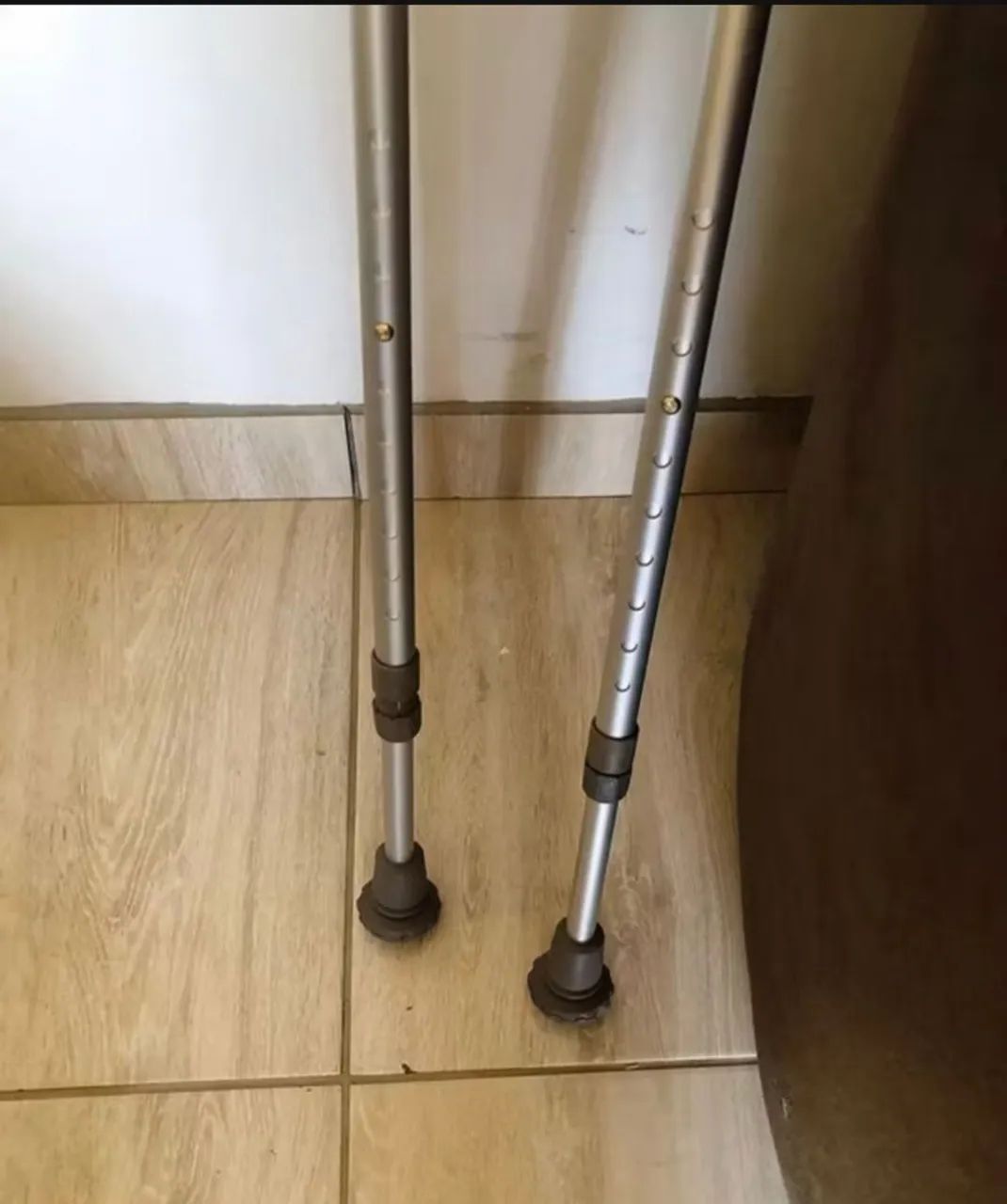 Par de Muletas Mercur 