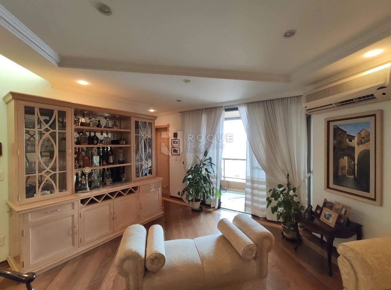 Apartamento à venda no bairro Centro