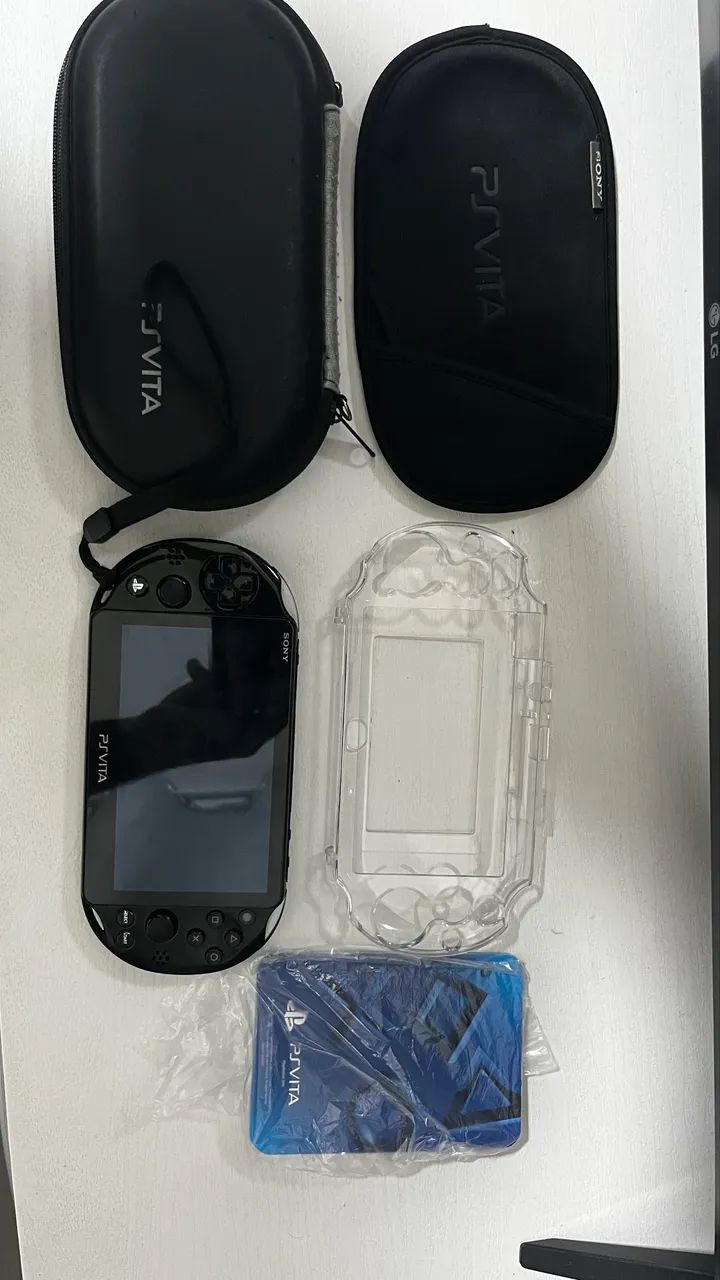Psvita slim japonês - troca com nintendo 3ds - Jogos de Vídeo Game