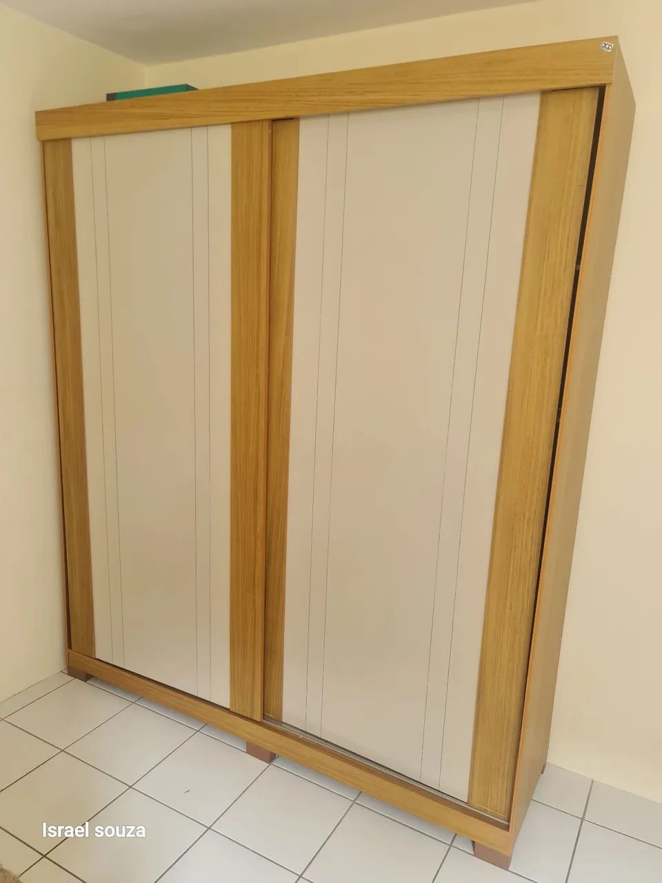 Vende-se guarda roupa