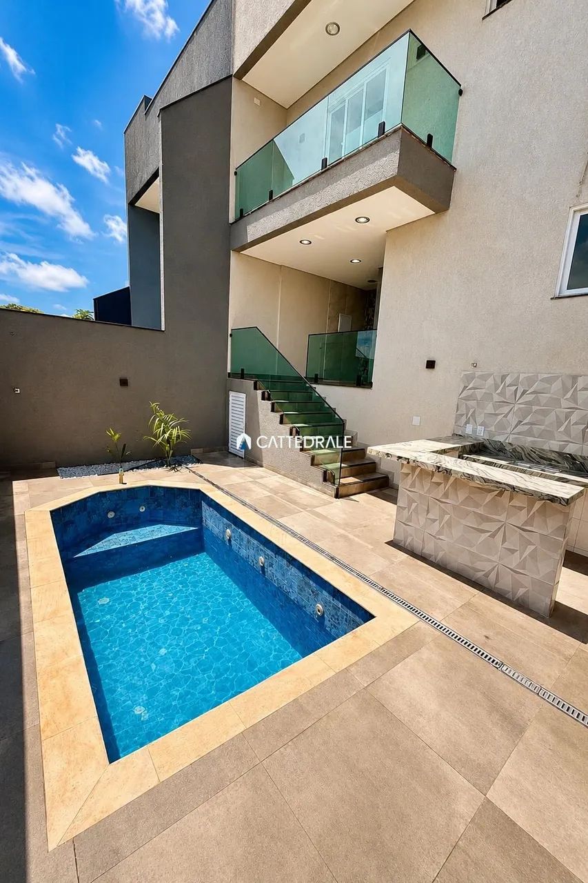 Sobrado novo com piscina - Foto 2