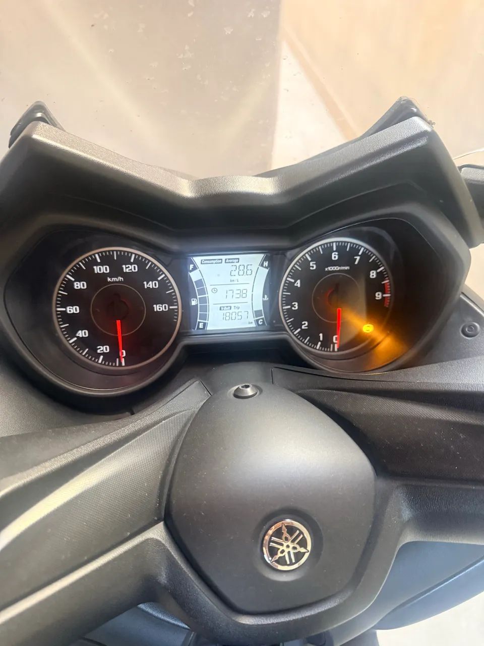 Vendo xmax 250 em perfeito estado