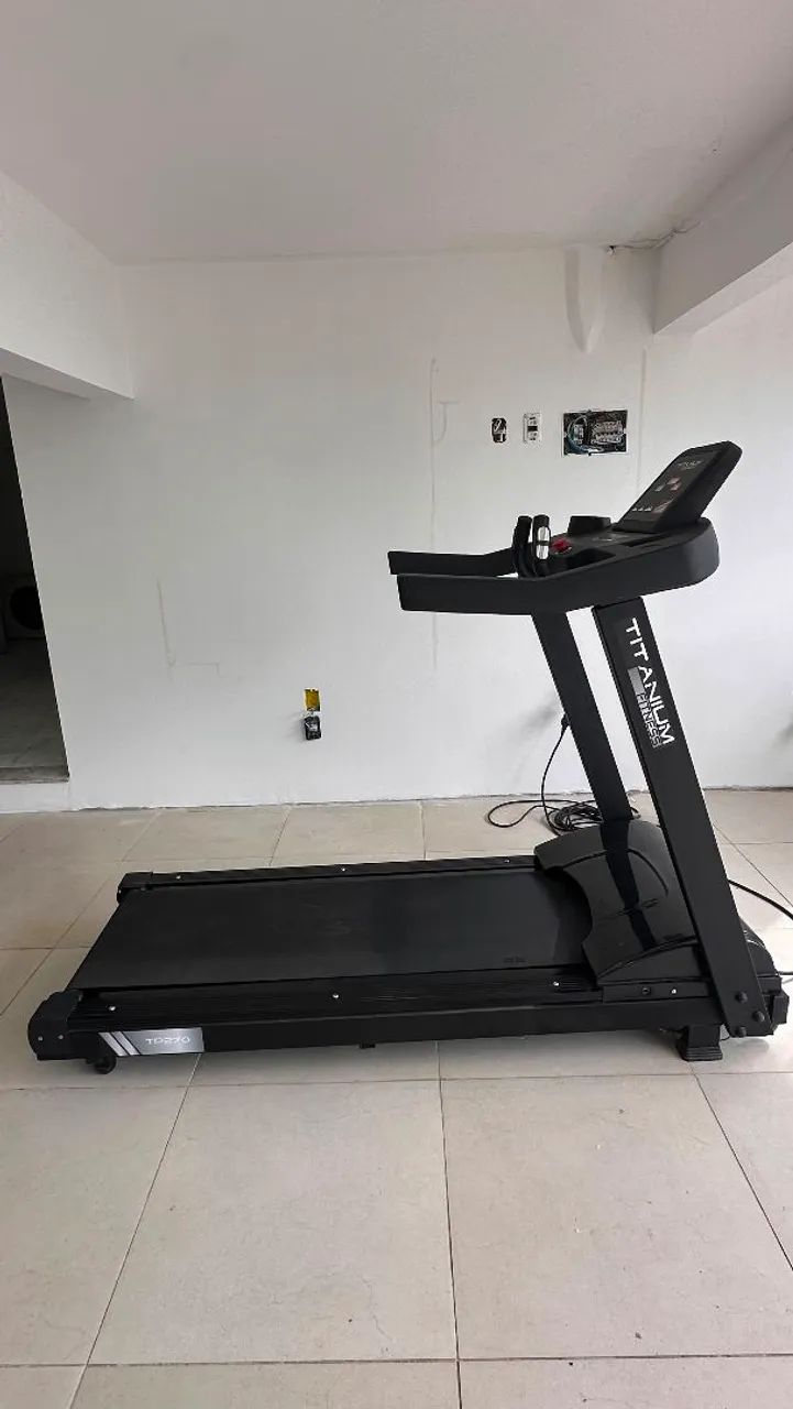 Esteira Ergométrica Profissional Titanium TP270 - Foto 4