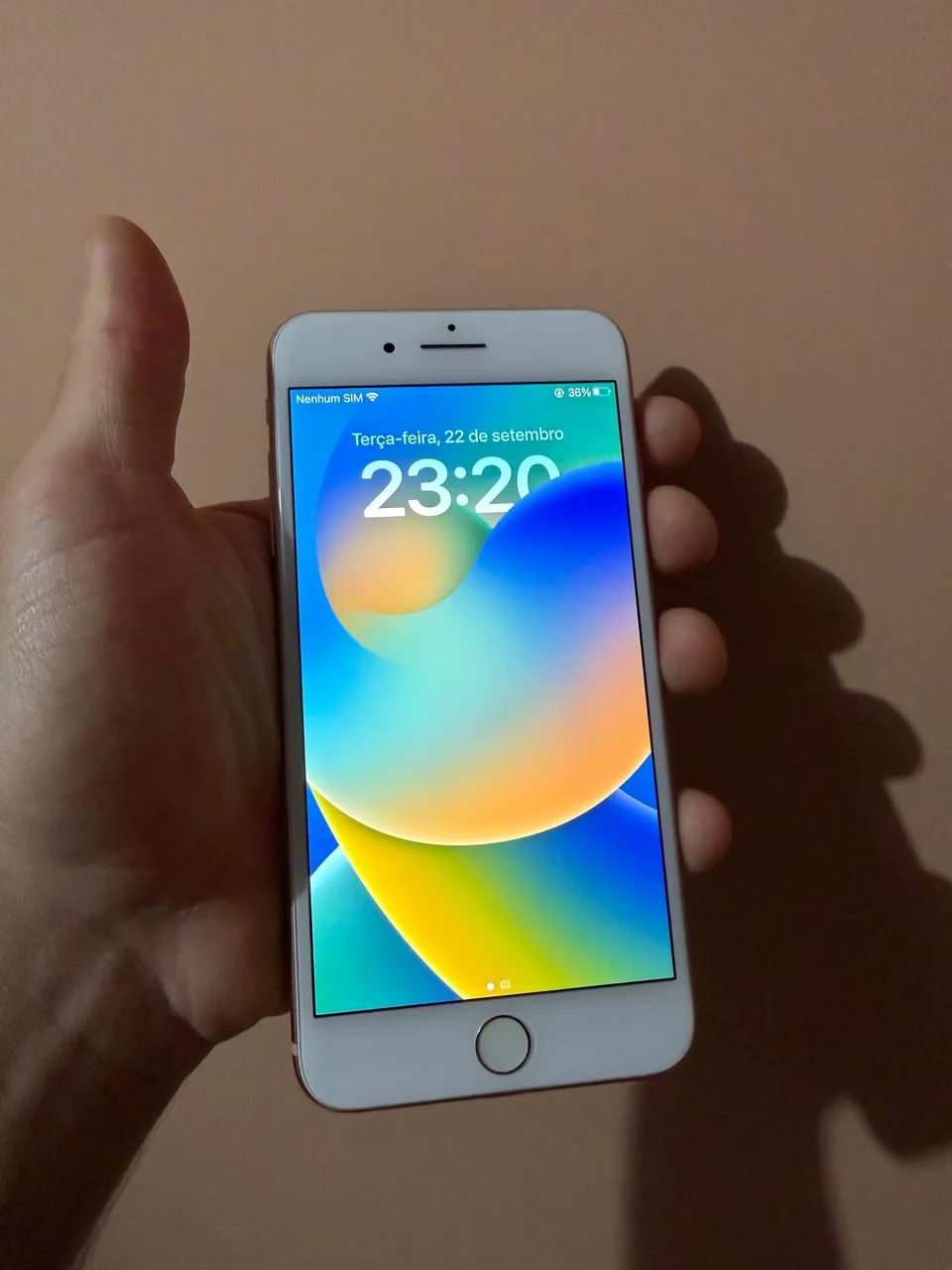IPHONE 8 PLUS ZERADO, BATERIA 100% - Foto 3