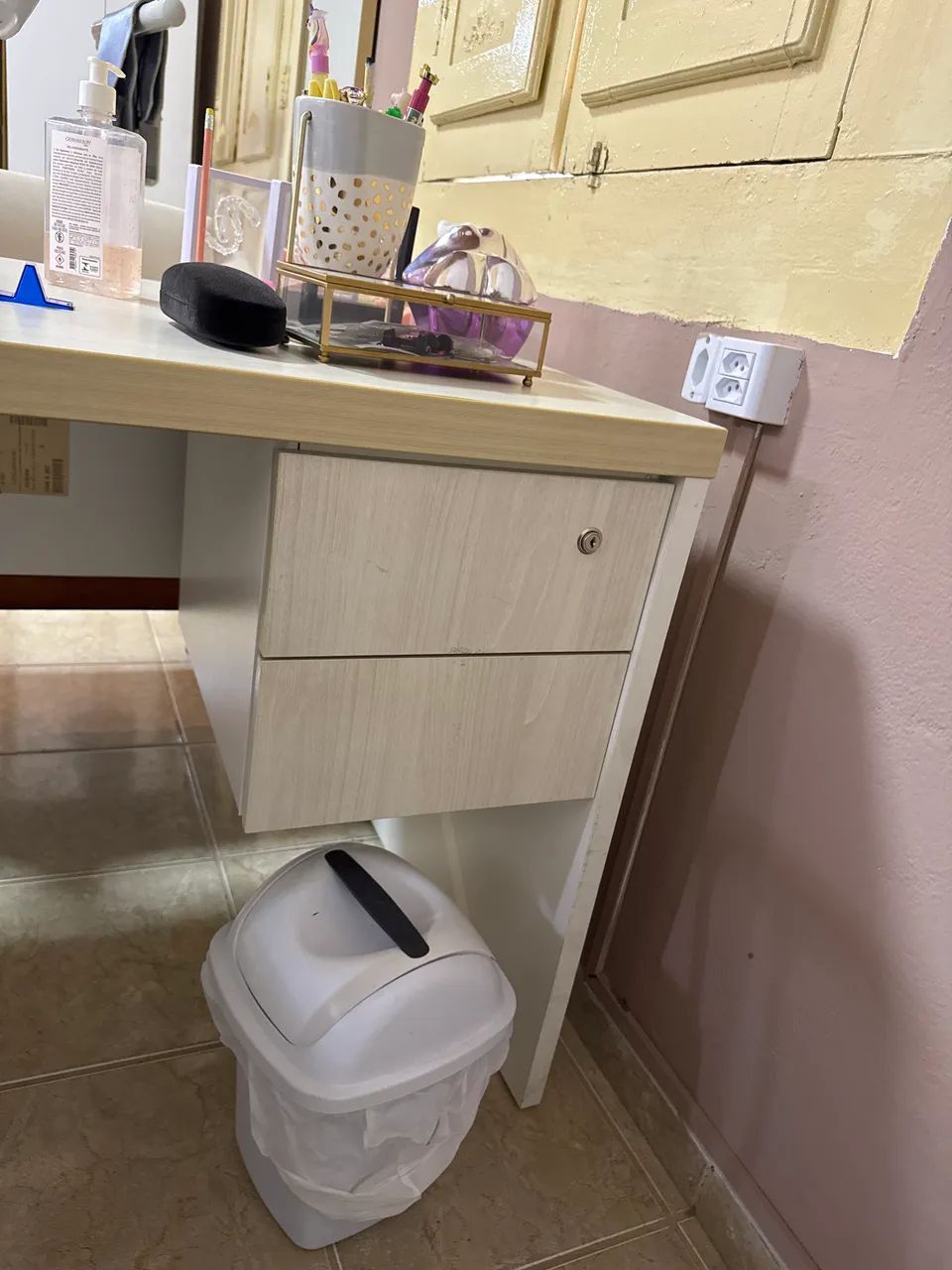 Mesa de escritório branca  - Foto 4