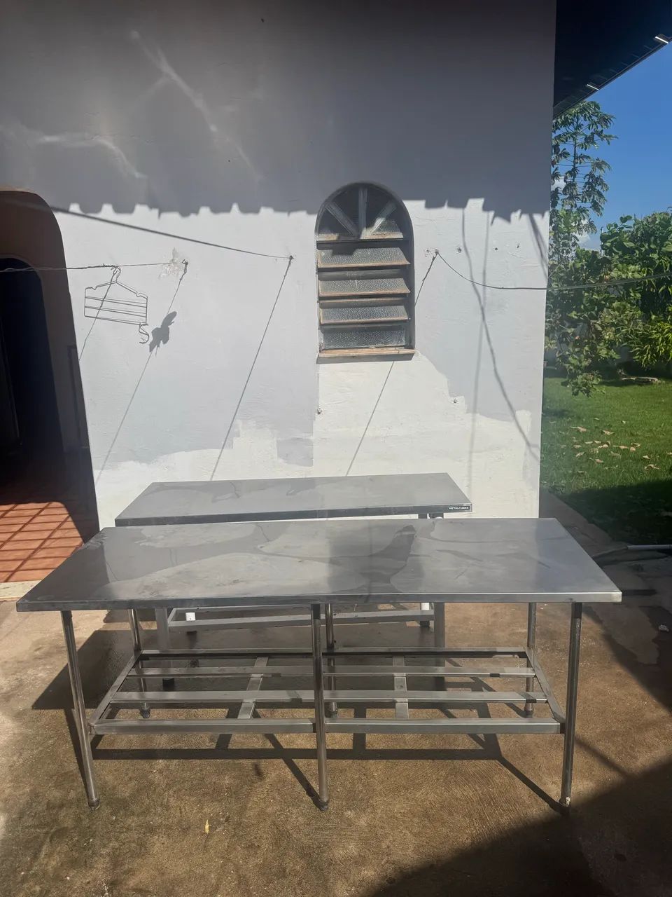 2 mesas de Inox 