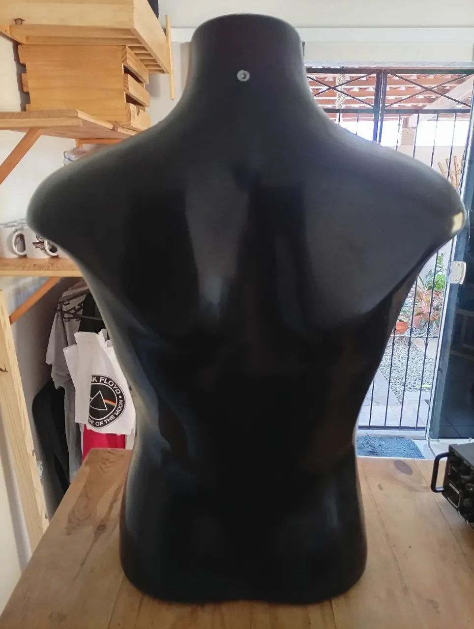 Manequim Preto (ótimo estado) - Foto 2