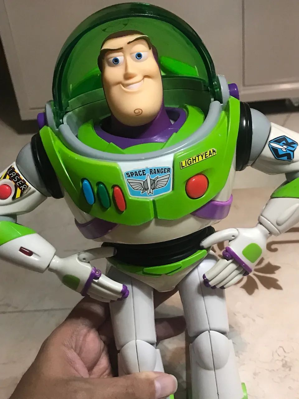 Buzz Lightyear boneco Toy Story português  - Foto 3