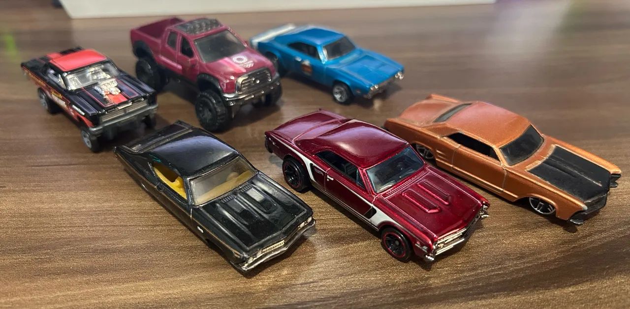 Lote Hot Wheels - Super, Premium e Main line - Foto 3