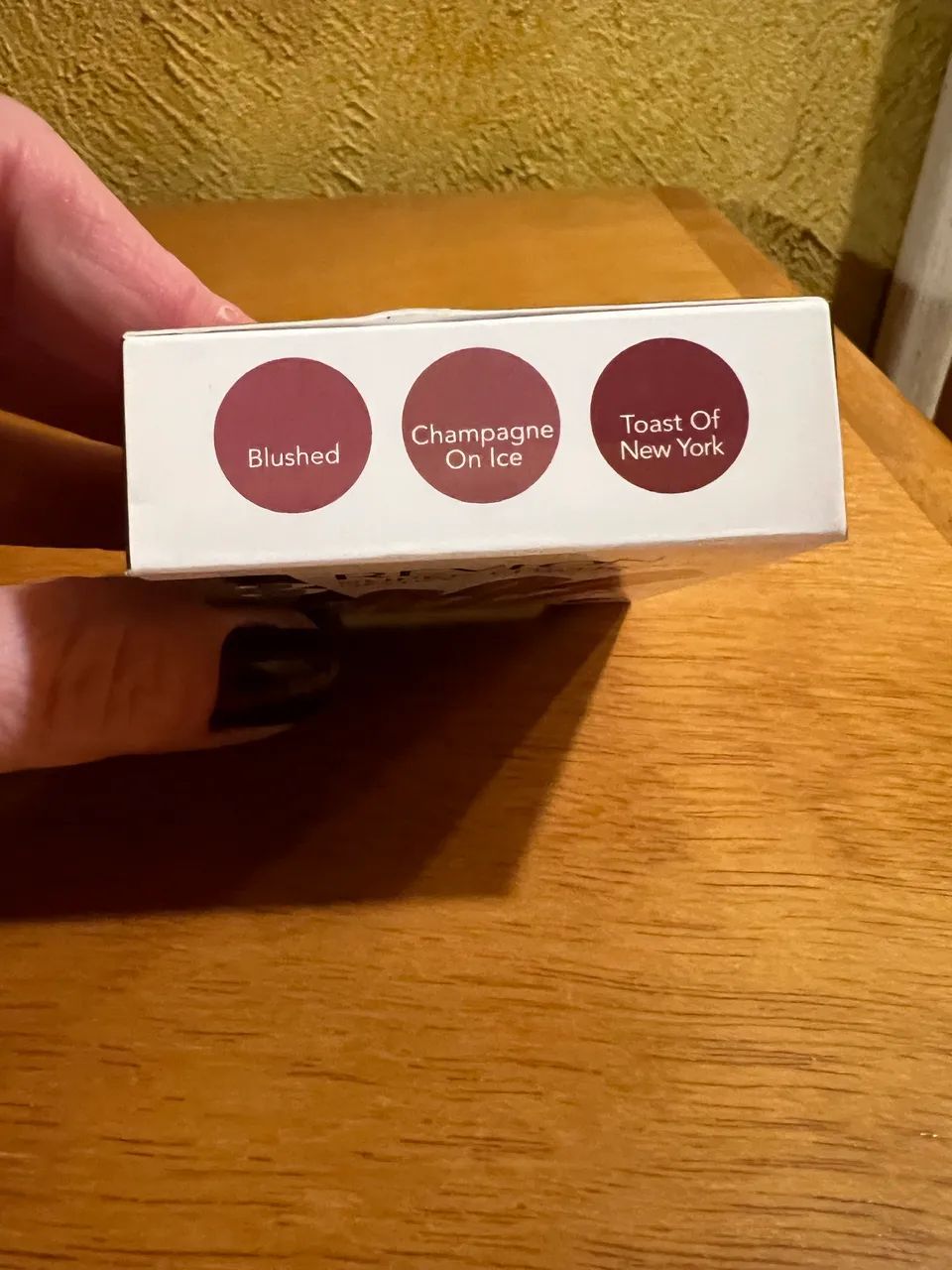 Kit com 3 batons Revlon super lustrous - Foto 3