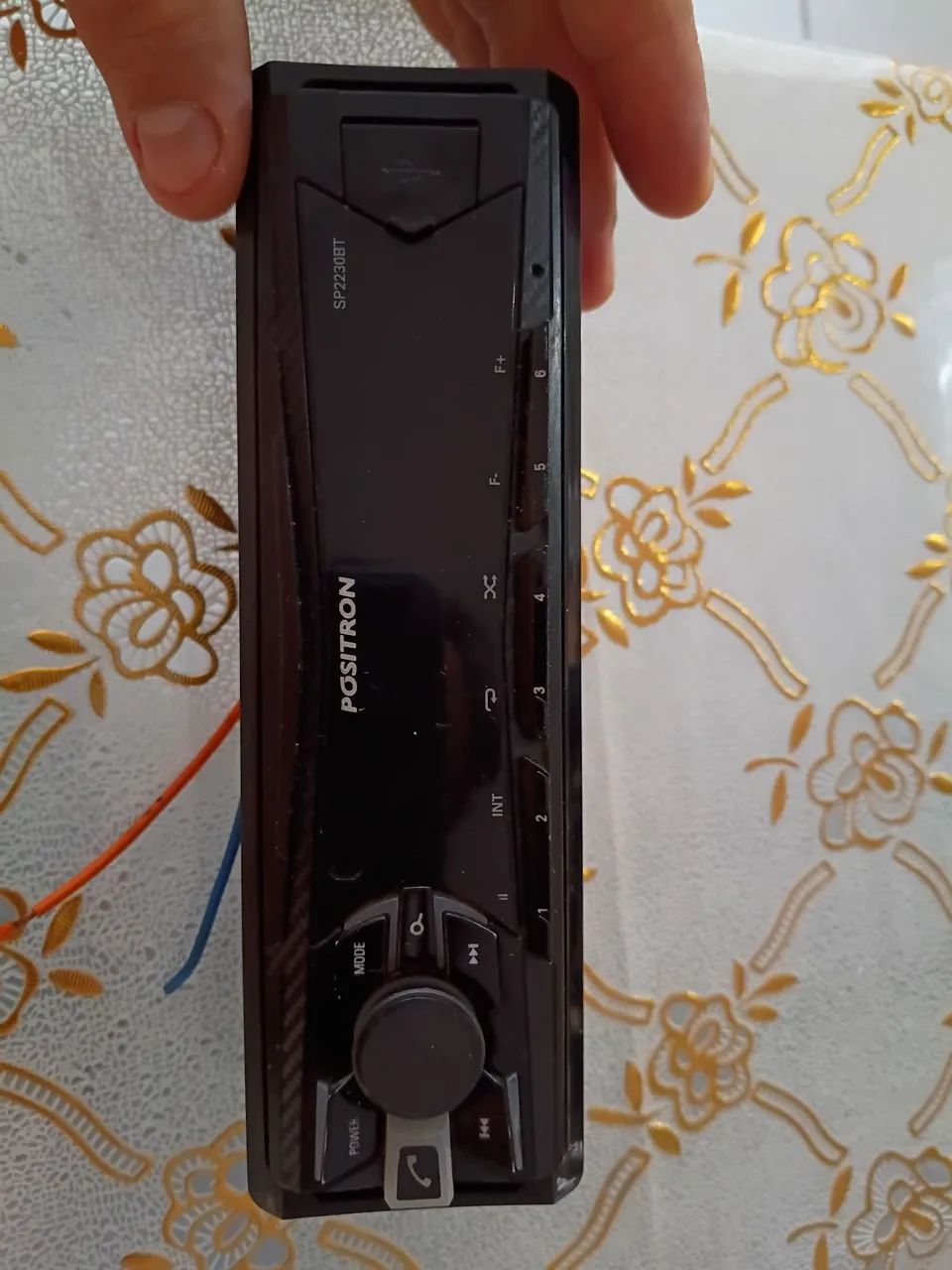 Som pósitron SP2230BT com chicote