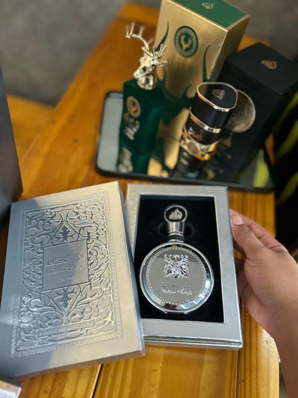 Perfume árabe FAKHAR PRATA