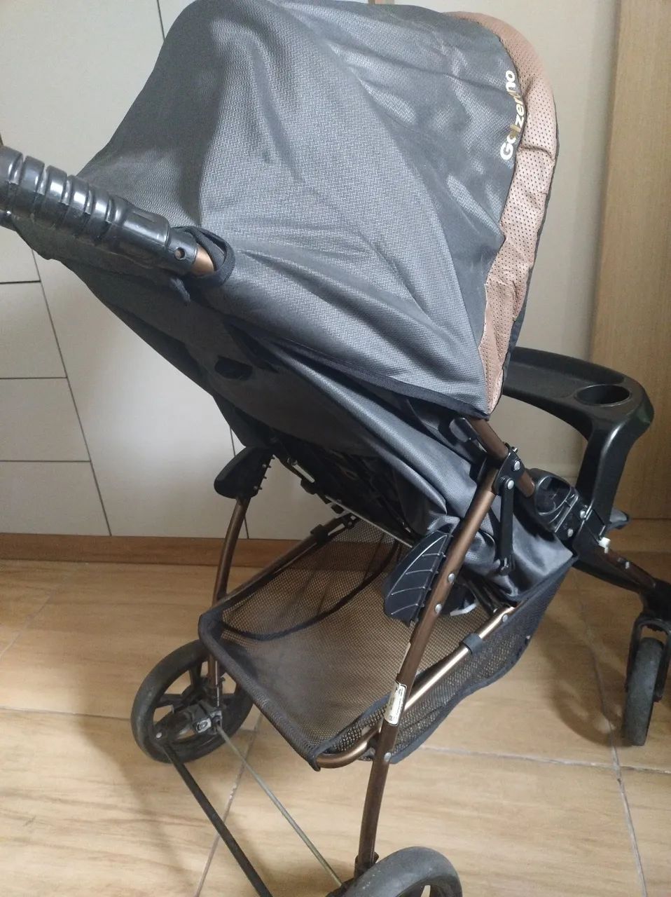 Vendo carrinho de bebê da Galzerano  - Foto 2