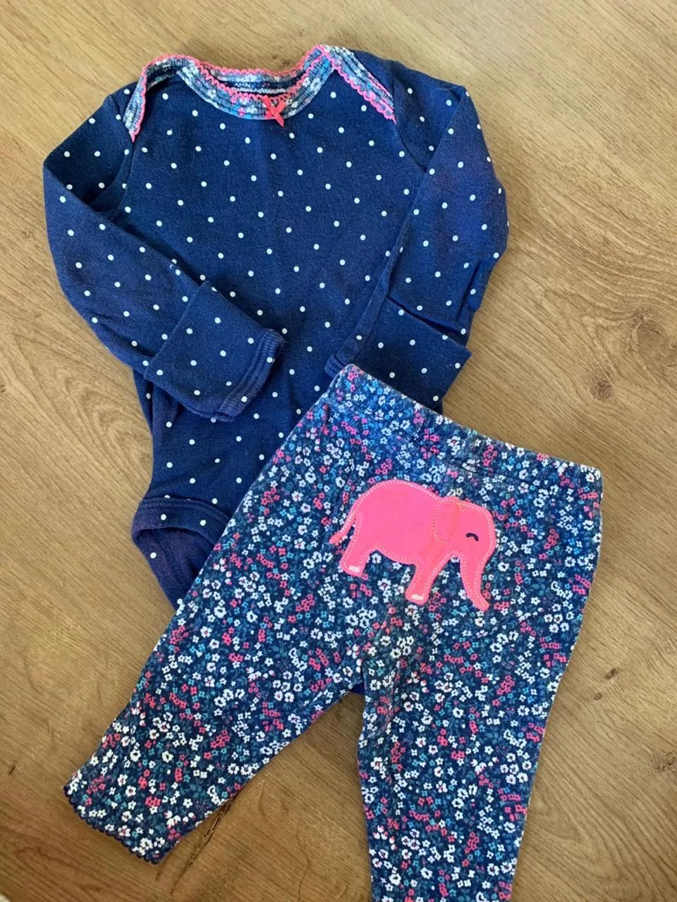 Roupas CARTERS Rn/3m/6m9m - Foto 4