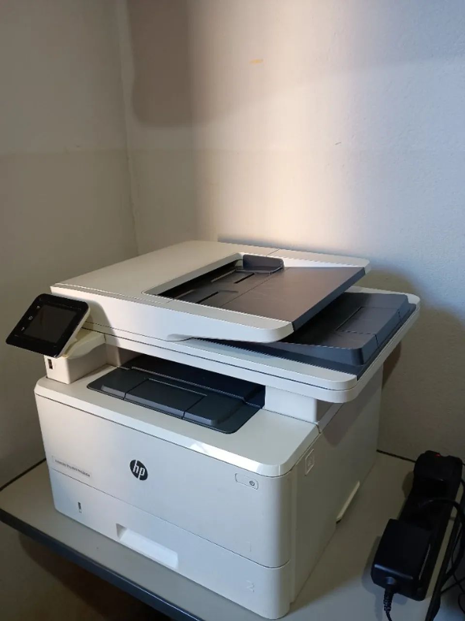 Impressora multifuncional HP LaserJet MFP M426dw monocromática  - Foto 4