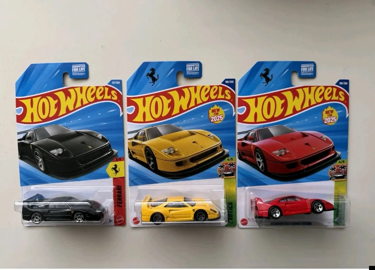 Conjunto raro de 5 carrinhos Hot Wheels Ferrari de 2003, lacrado e