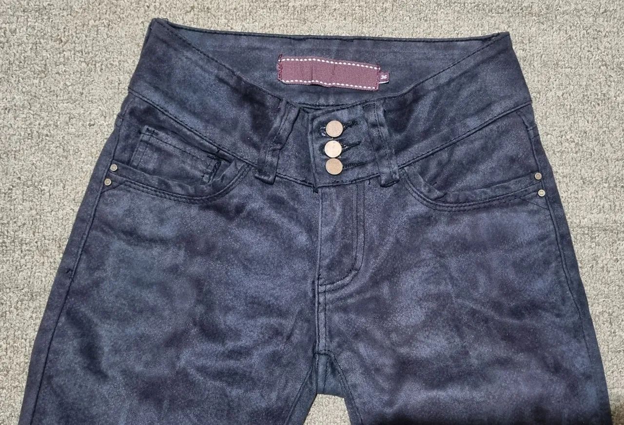 Calça preta P 36 tecido lindo - Foto 5