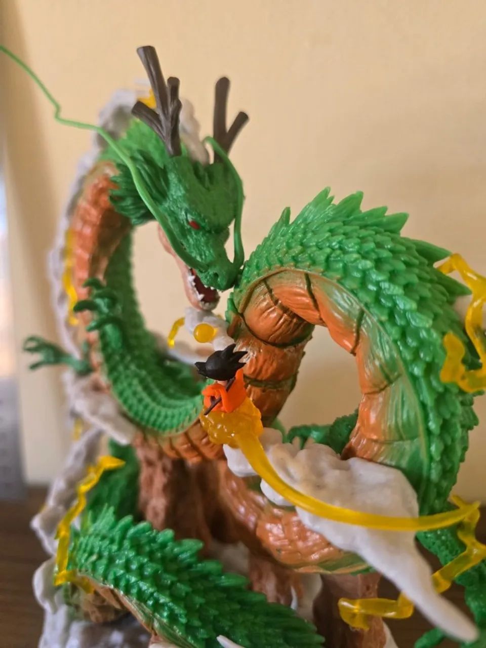  Miniatura Dragon Ball Shenlong e Goku - Foto 4