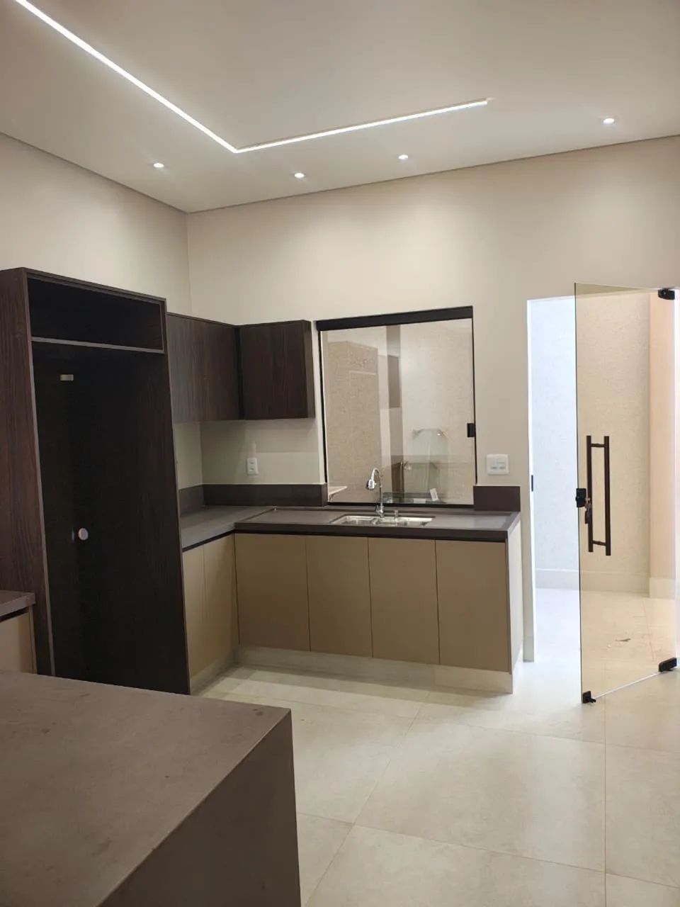 Casa nova, moderna e pronta para morar, com 3 quartos, sendo 1 suíte com closet - Foto 4