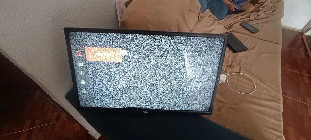 Vendo tv AOC. (Leia a descrição!!) - Foto 5