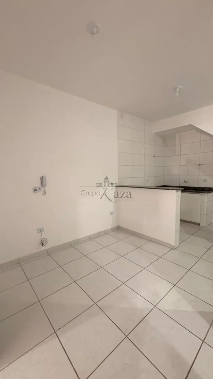 Casa Kitnet - Jardim Satélite - 2 Dormitórios - 44m².