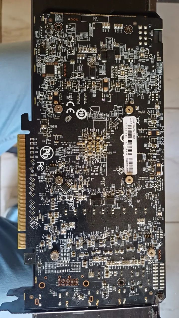 Placa de video RX 590 Gigabyte - Foto 4