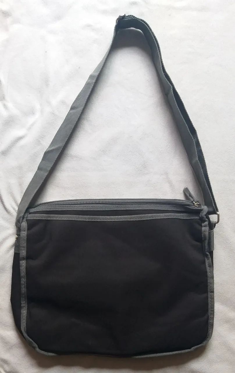 Bolsa reforçada para notebook, marca xs (x-sports by chenson), acolchoada, cor pre - Foto 2