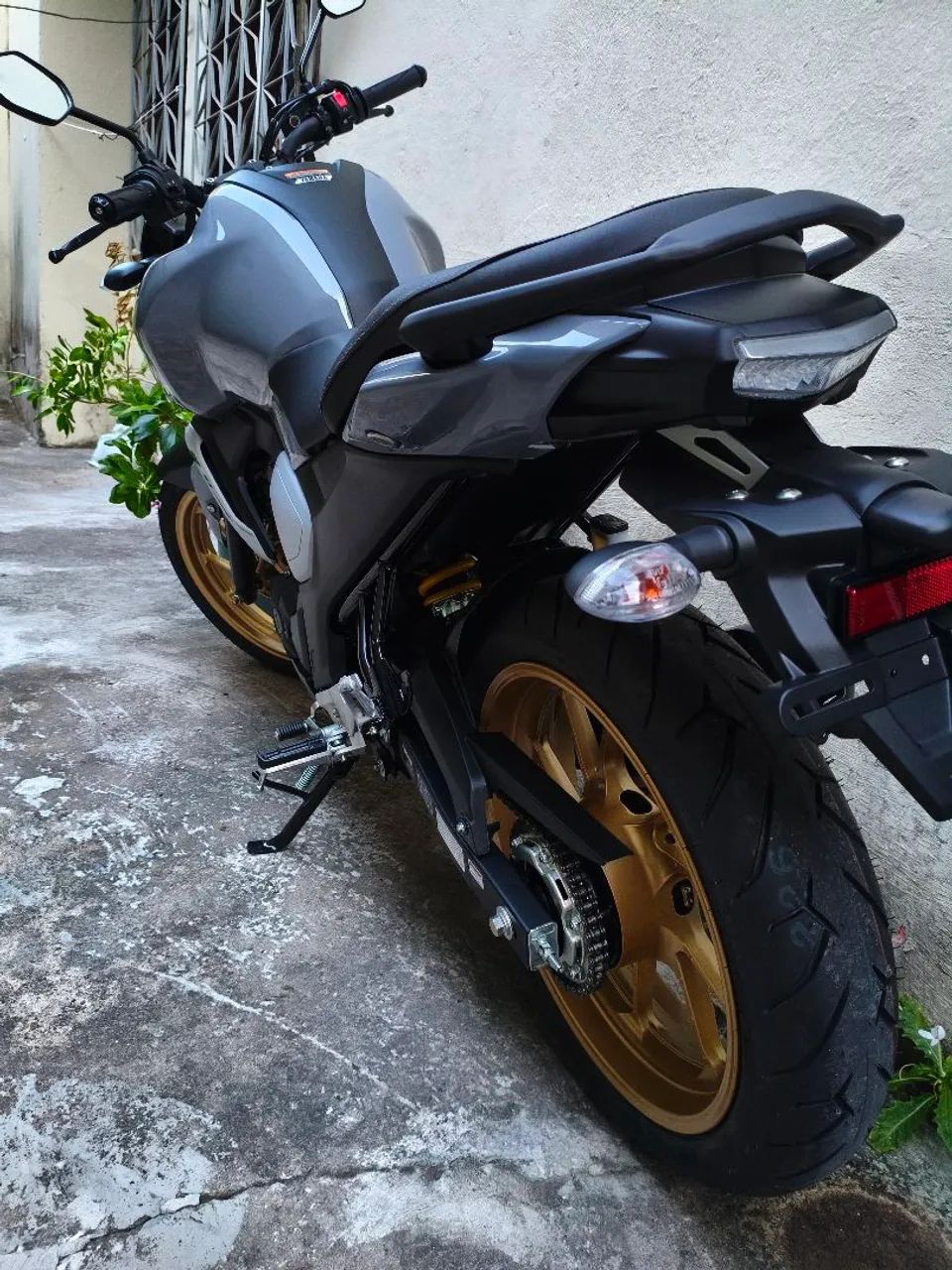 Yamaha FZ15 Cinza 2026