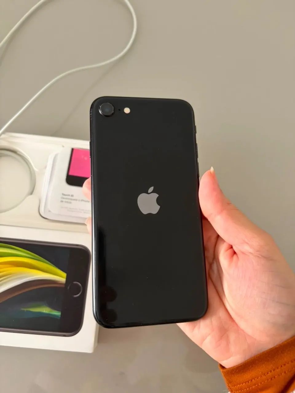 iPhone SE 2020 64GB EXCELENTE - Foto 2