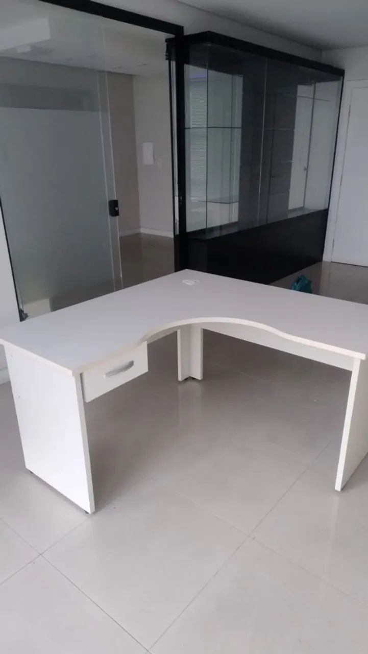 Mesa de escritório em L - Foto 3