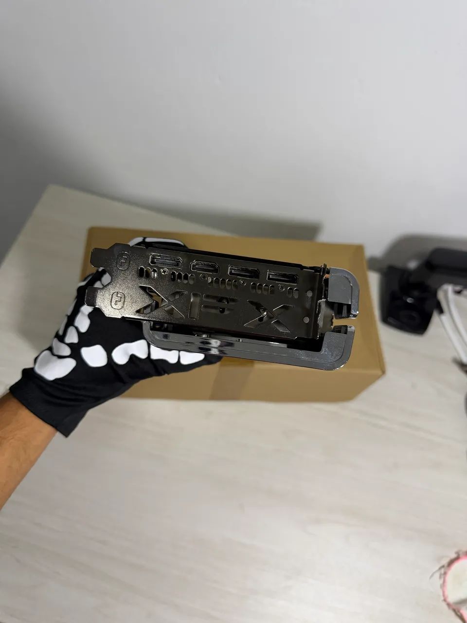 PLACA DE VÍDEO RX5700 XT THCII RARA - Foto 4