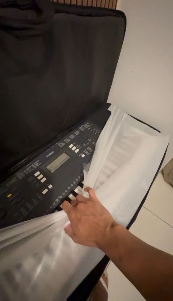 Teclado Yamaha psr e - 343 - Foto 4