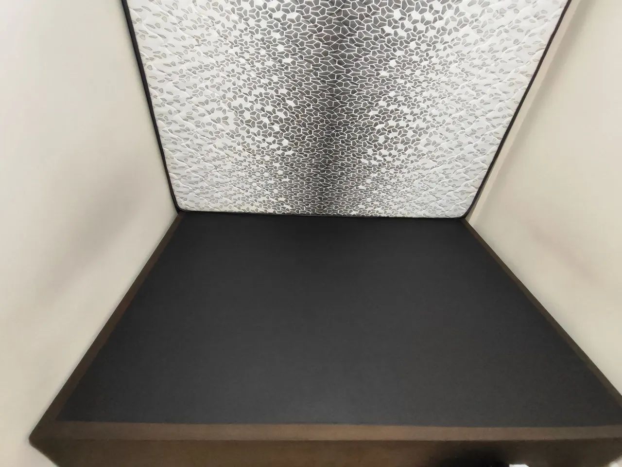 Cama Box Casal Completa (Base + Colchão)  - Estado de Nova! - Foto 3