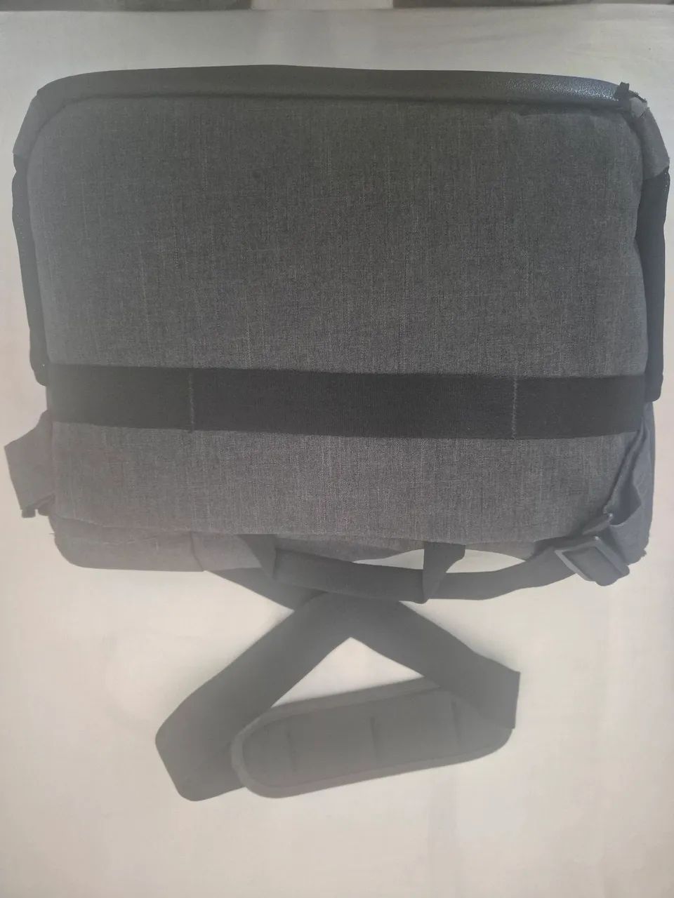 Bolsa Transversal Case Logic Cinza (Para Câmera DSLR, Tablet ou Ultrabook 13") - Foto 2