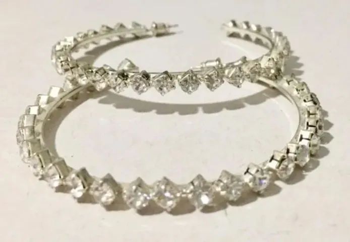 Maxi argola em ródio branco e zircônia - Foto 2