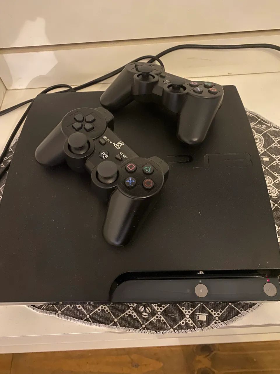 Play 3 com dois controles 