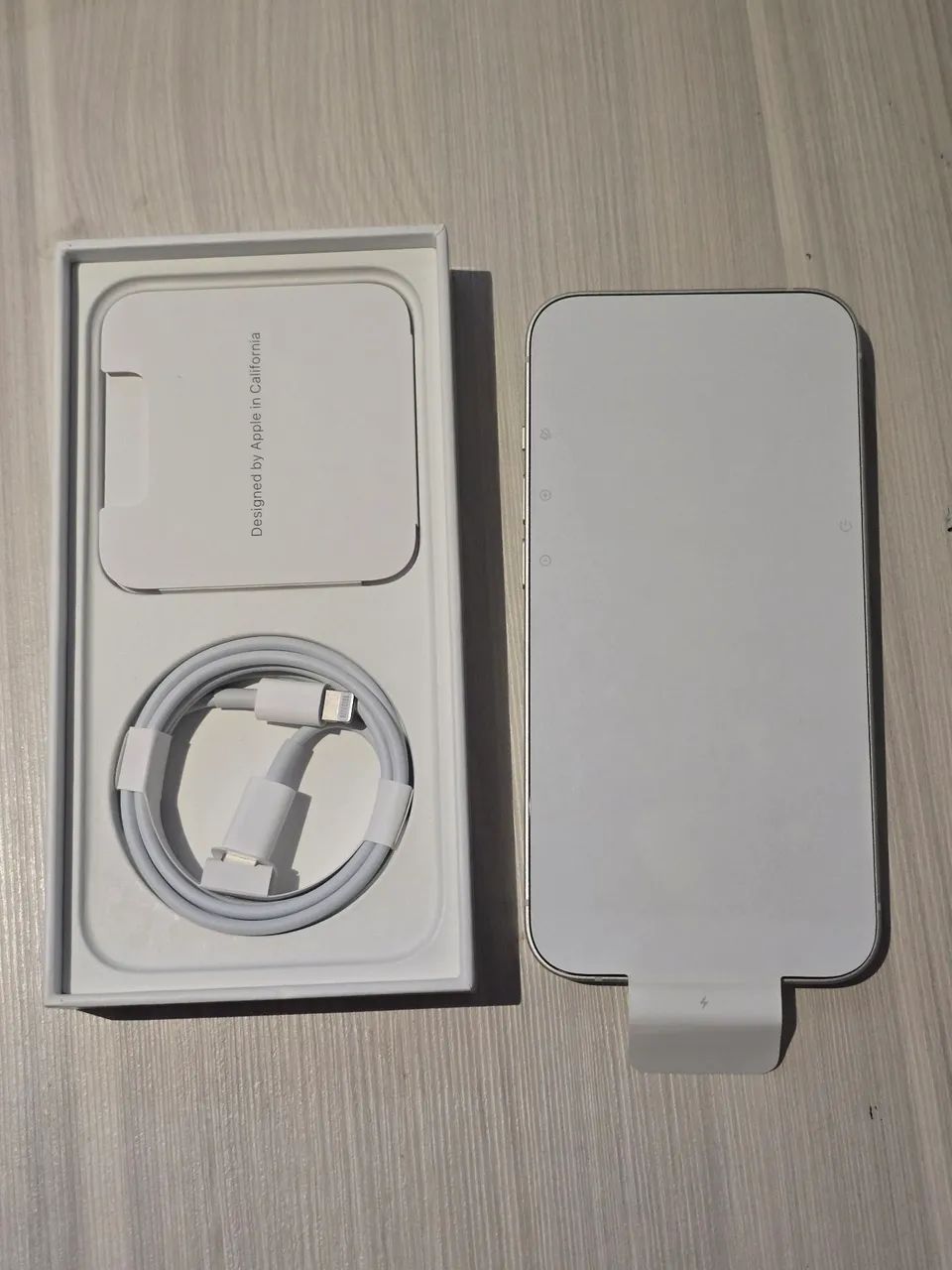 Iphone 14 128 gb Branco Estelar Novo - Foto 2