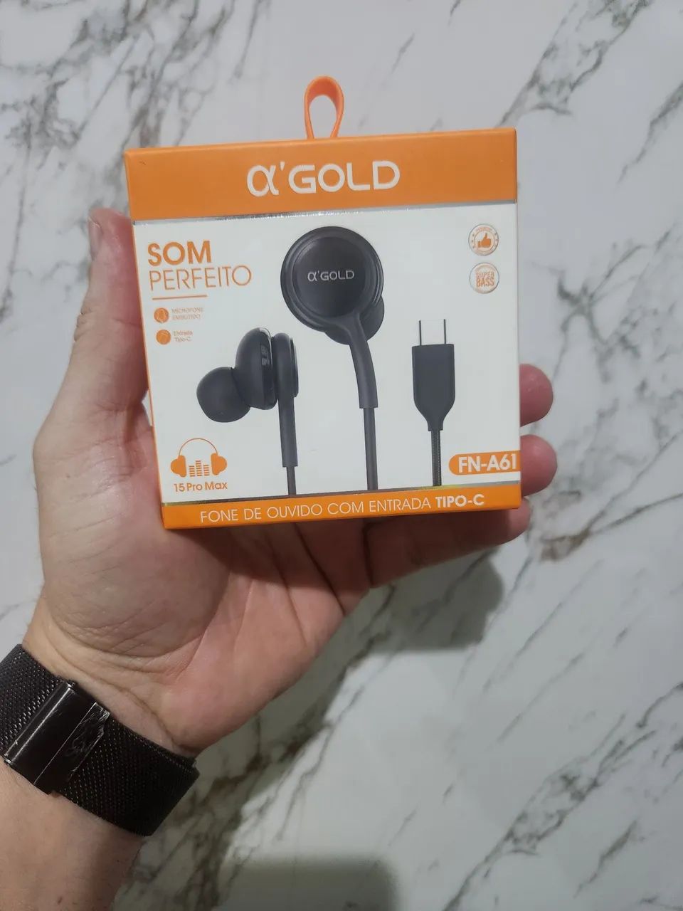 Fone de ouvido com fio tipo C 