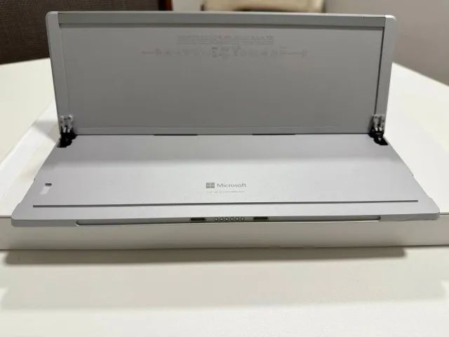 Microsoft Surface Pro 4 Core I7 16GB RAM 256GB SSD Windows 10